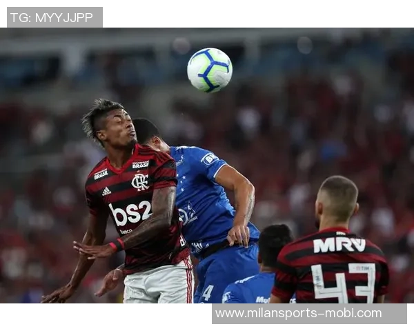 弗拉门戈在解放者杯半决赛首回合小胜竞技占得先机次回合争夺即将开启 弗拉门戈在解放者杯半决赛首回合小胜竞技占得先机次回合争夺即将开启