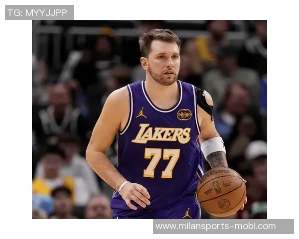 东契奇历史45场次已达20次超越众星哈登现役第一MJ紧随其后落后榜首100场 东契奇历史45场次已达20次超越众星哈登现役第一MJ紧随其后落后榜首100场