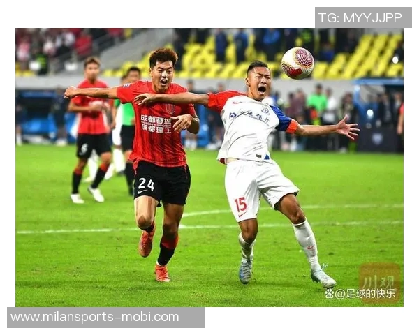 蓉城后防失误致失球广岛球员抓住机会扳平比分
